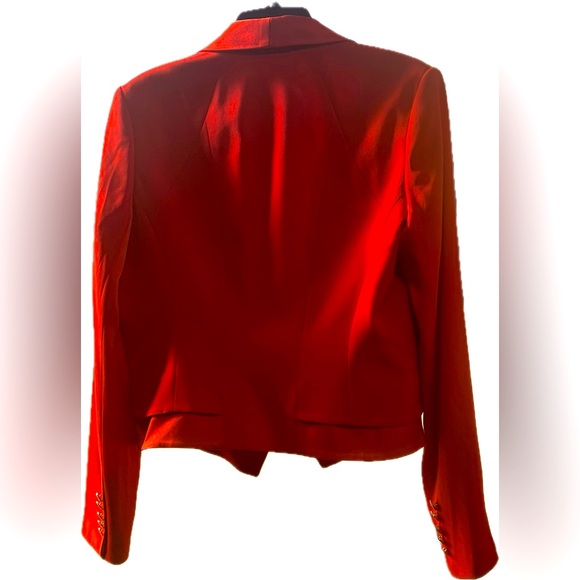 Caché Cropped Blazer - Picture 2 of 11